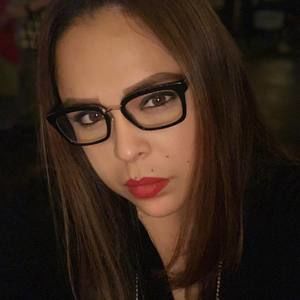 Meet your Posher, Becky